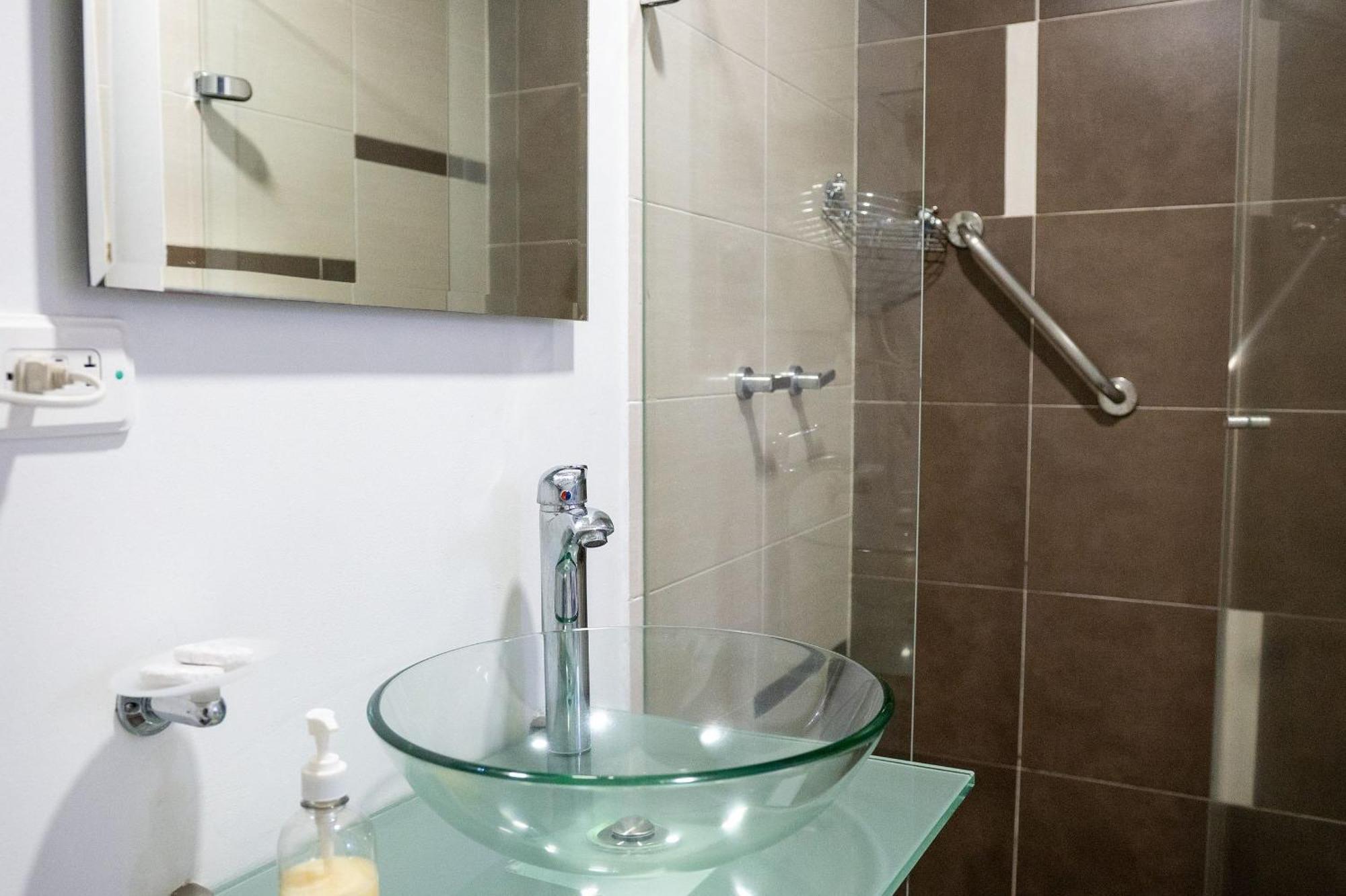 Hotel Piaro In Suites كالي المظهر الخارجي الصورة