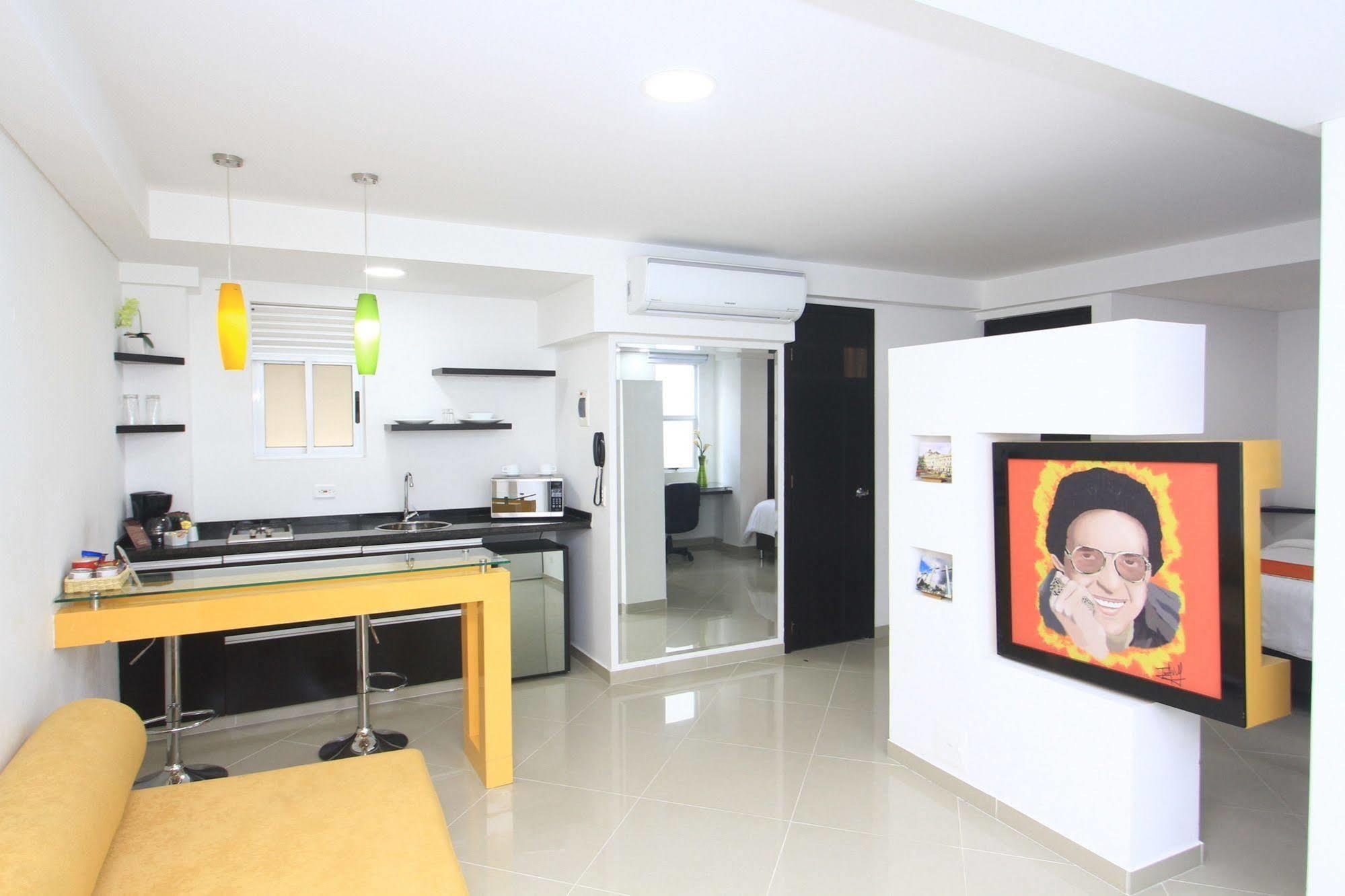 Hotel Piaro In Suites كالي المظهر الخارجي الصورة